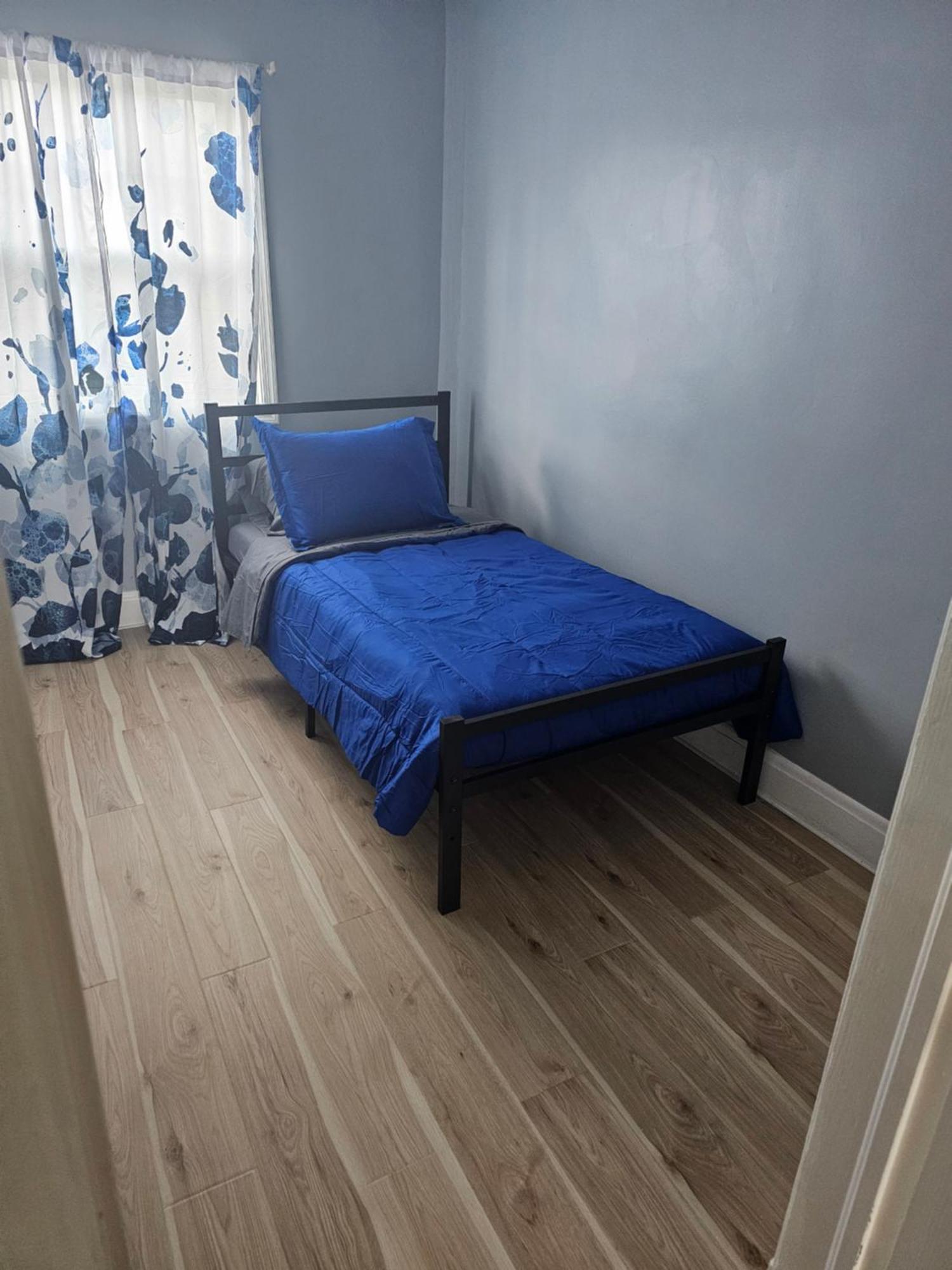 Small Cozy Room, Shared Bathroom Baltimore Bagian luar foto
